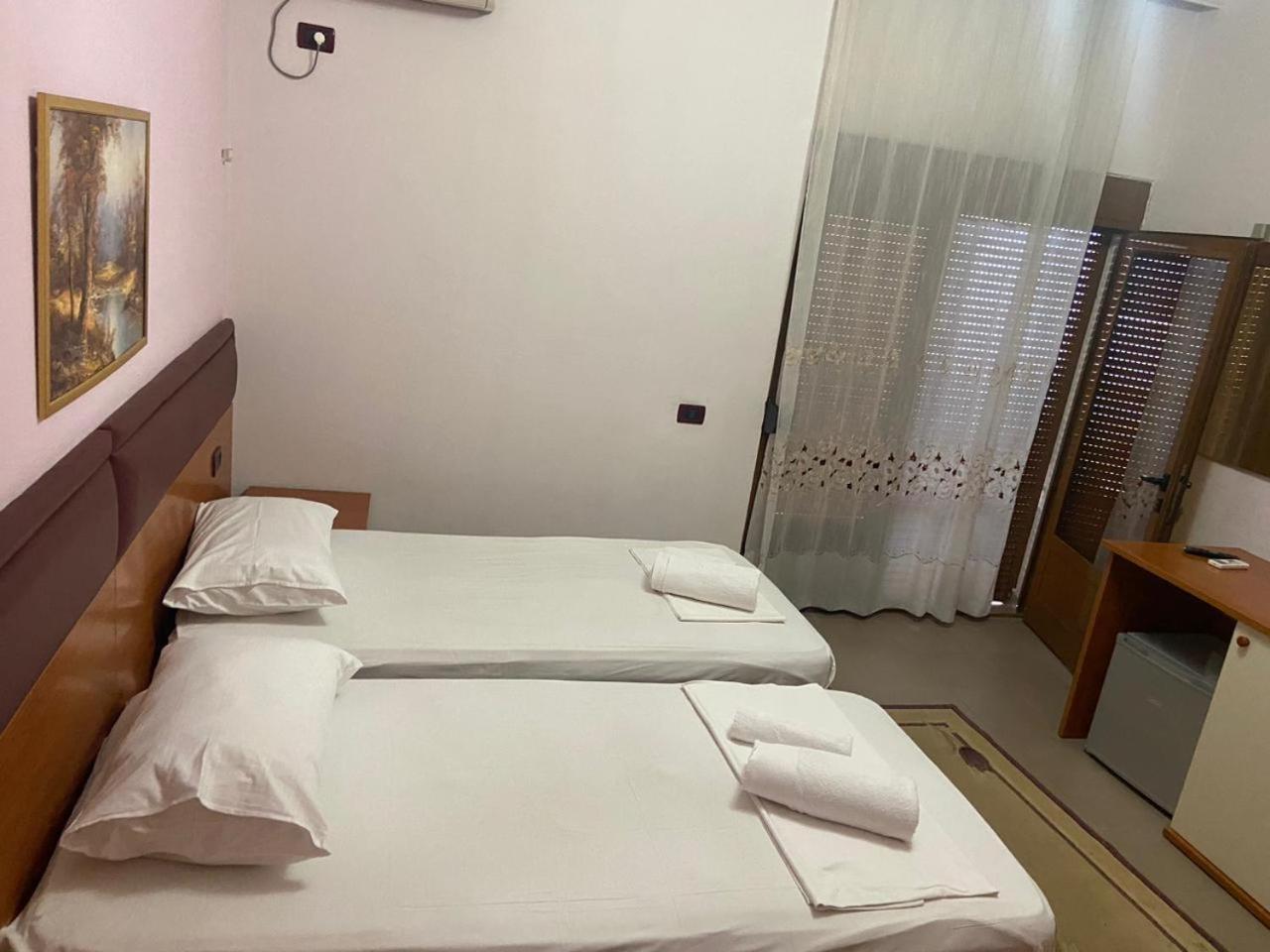 Hotel Edland Vlorë 外观 照片