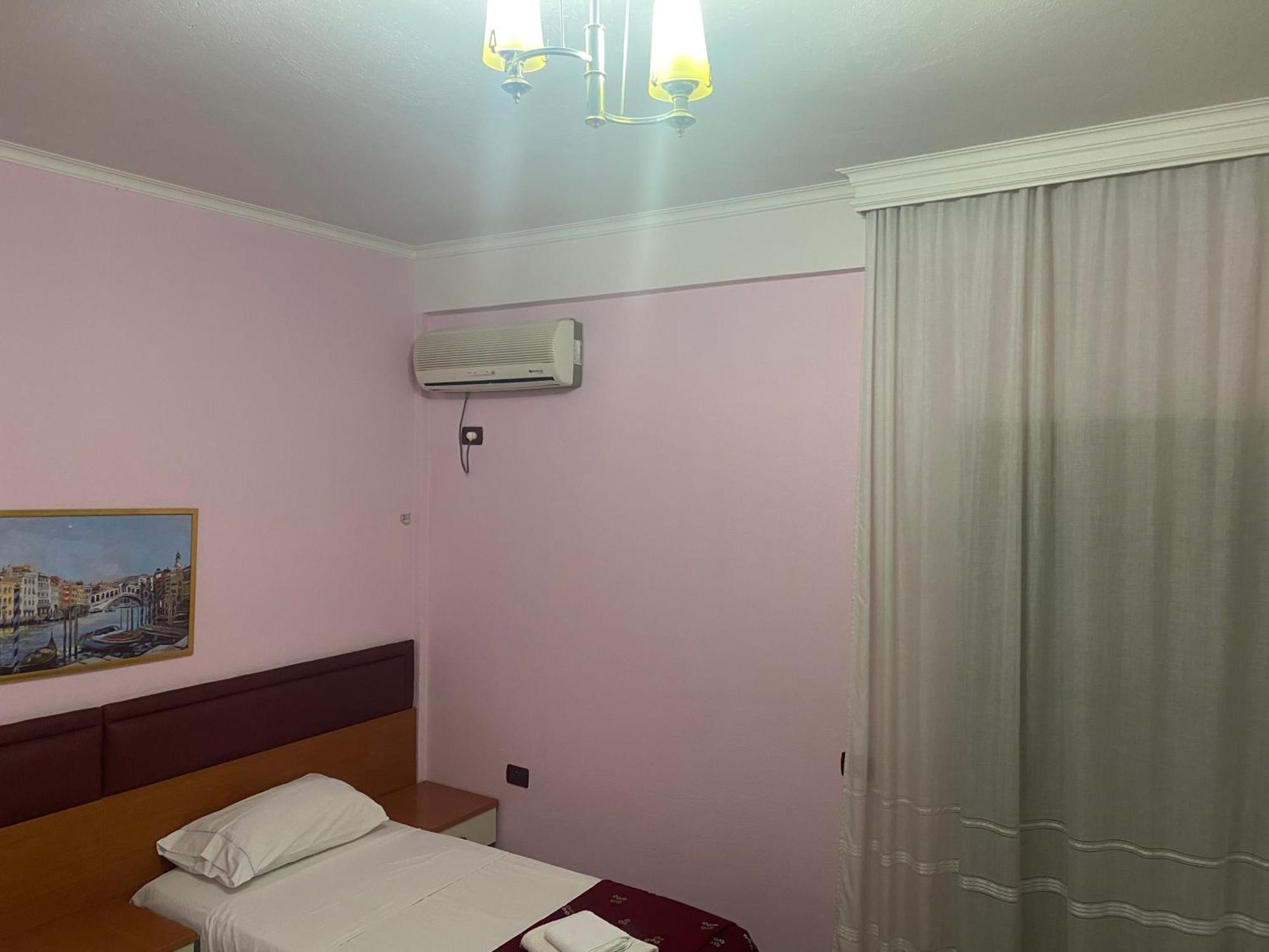 Hotel Edland Vlorë 外观 照片