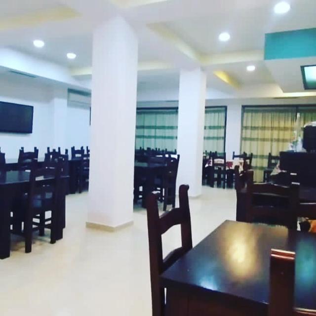 Hotel Edland Vlorë 外观 照片