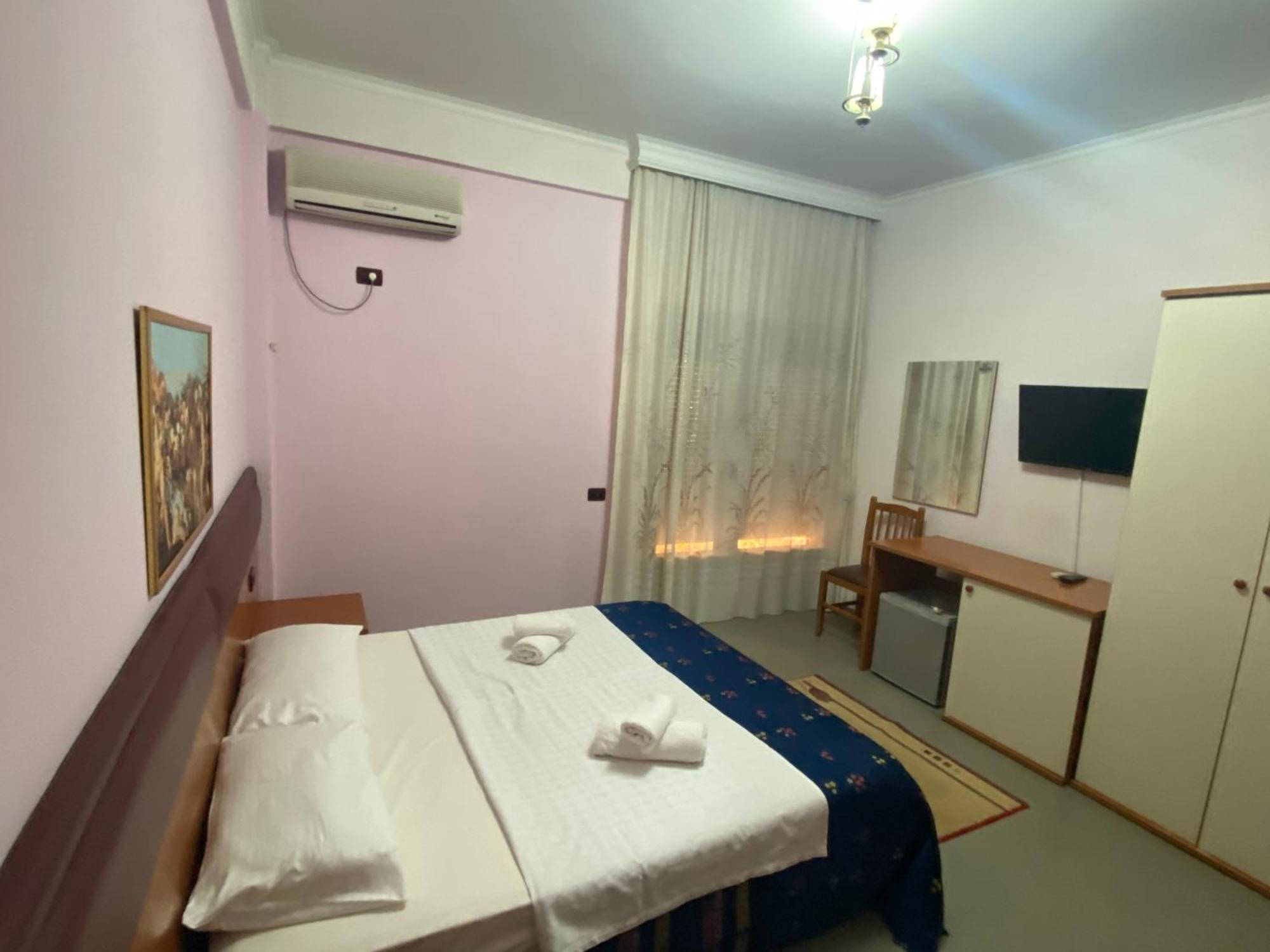 Hotel Edland Vlorë 外观 照片