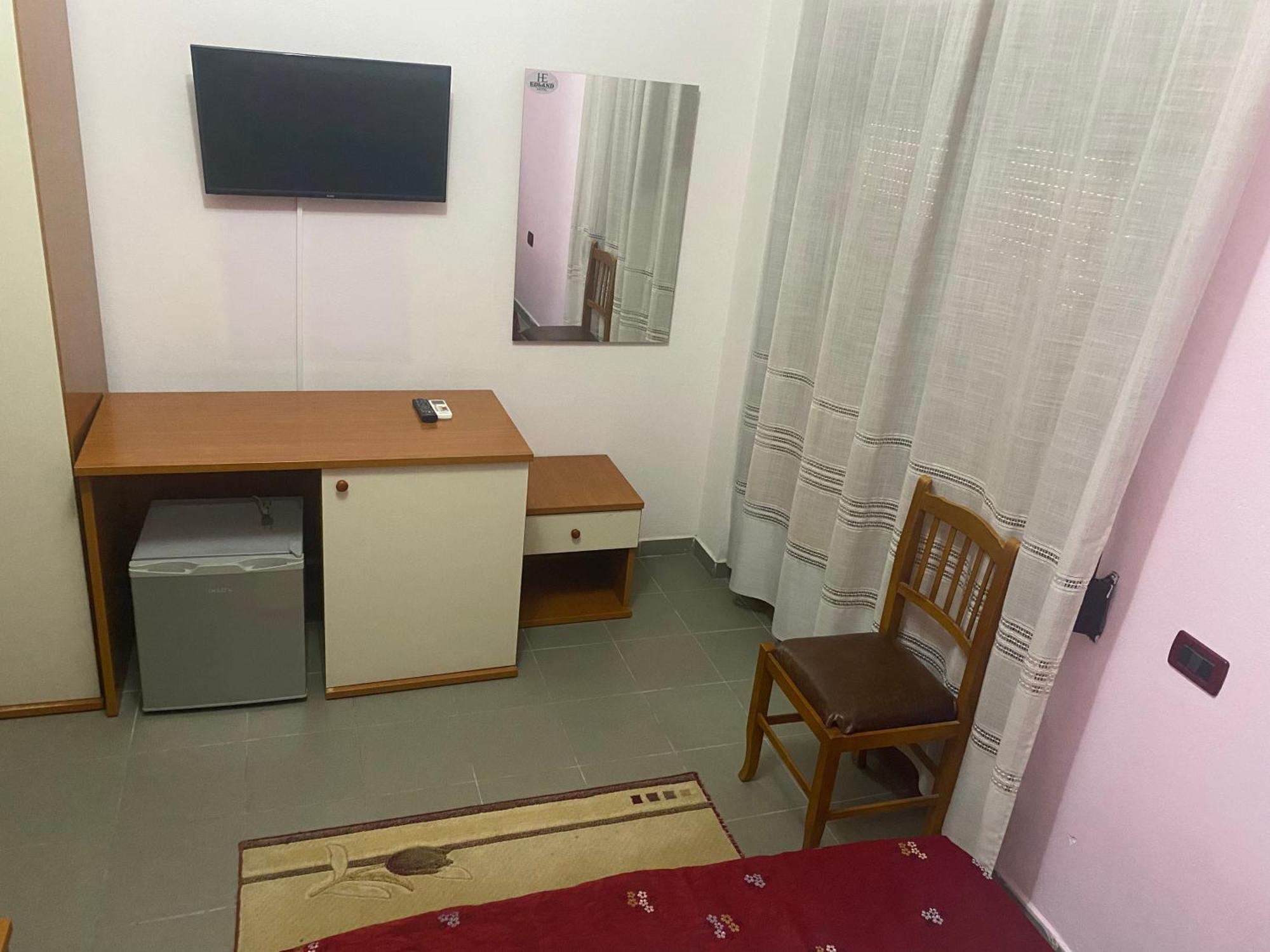 Hotel Edland Vlorë 外观 照片
