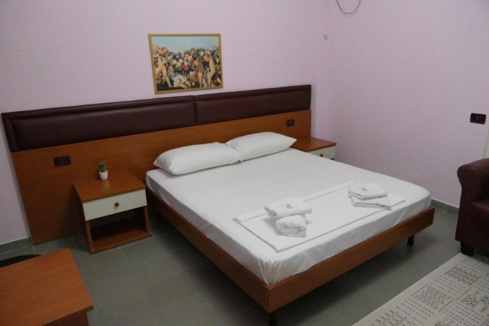 Hotel Edland Vlorë 外观 照片