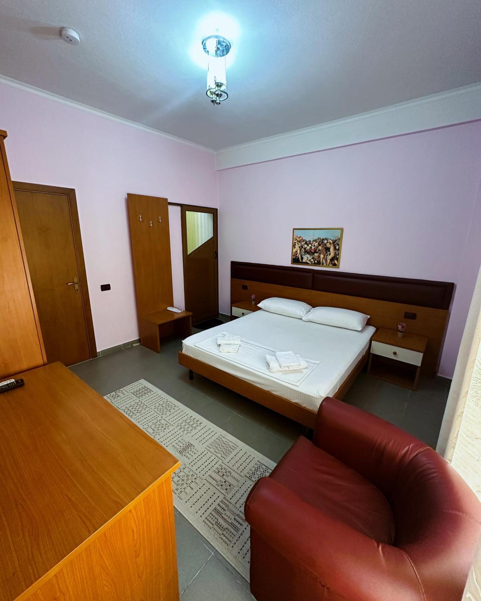 Hotel Edland Vlorë 外观 照片